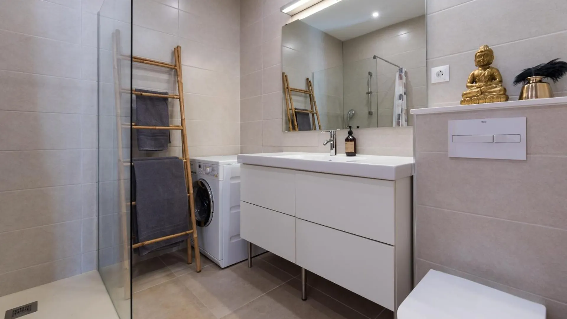 Tio Charles De June - Charming 2 Bedroom Apartment Benalmádena
