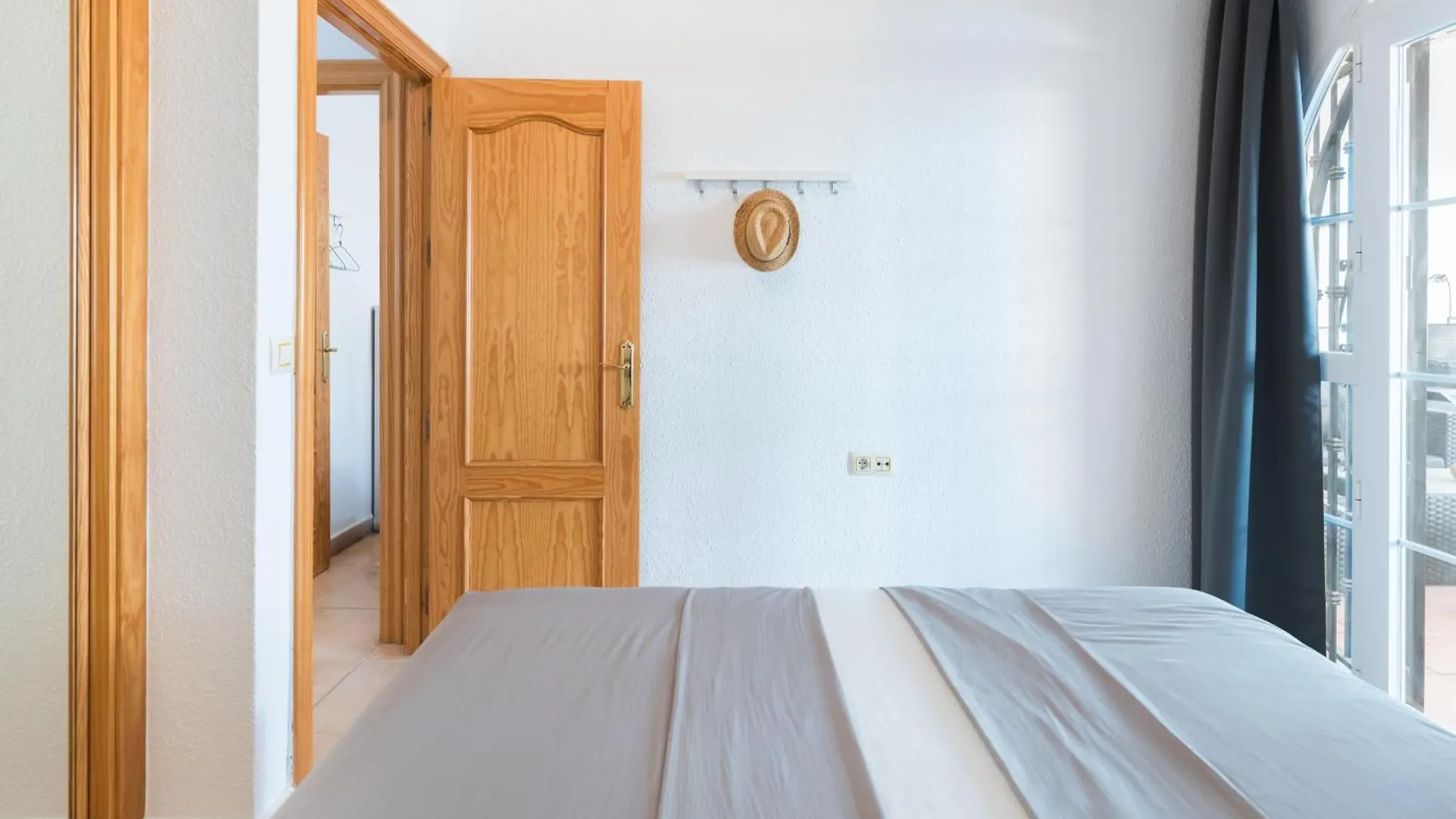 Tio Charles De June - Charming 2 Bedroom Apartment Benalmádena