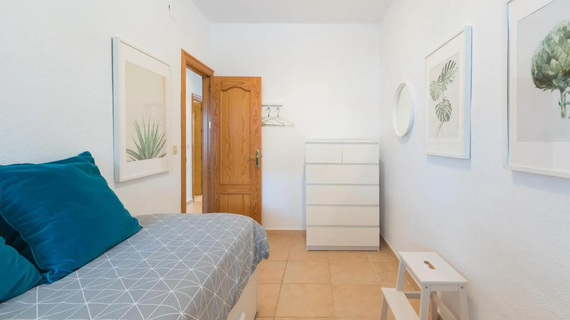 Tio Charles De June - Charming 2 Bedroom Apartment 베날마데나코스타