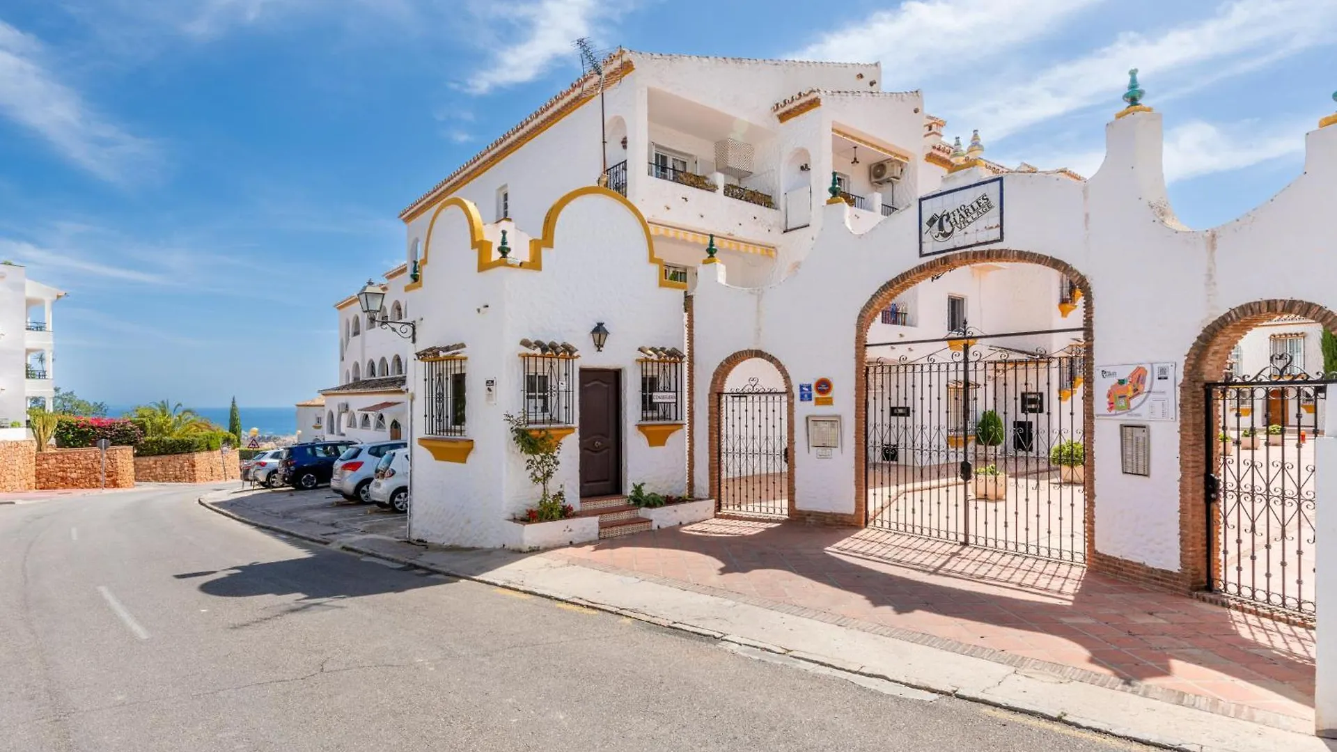 Tio Charles De June - Charming 2 Bedroom Apartment 베날마데나코스타