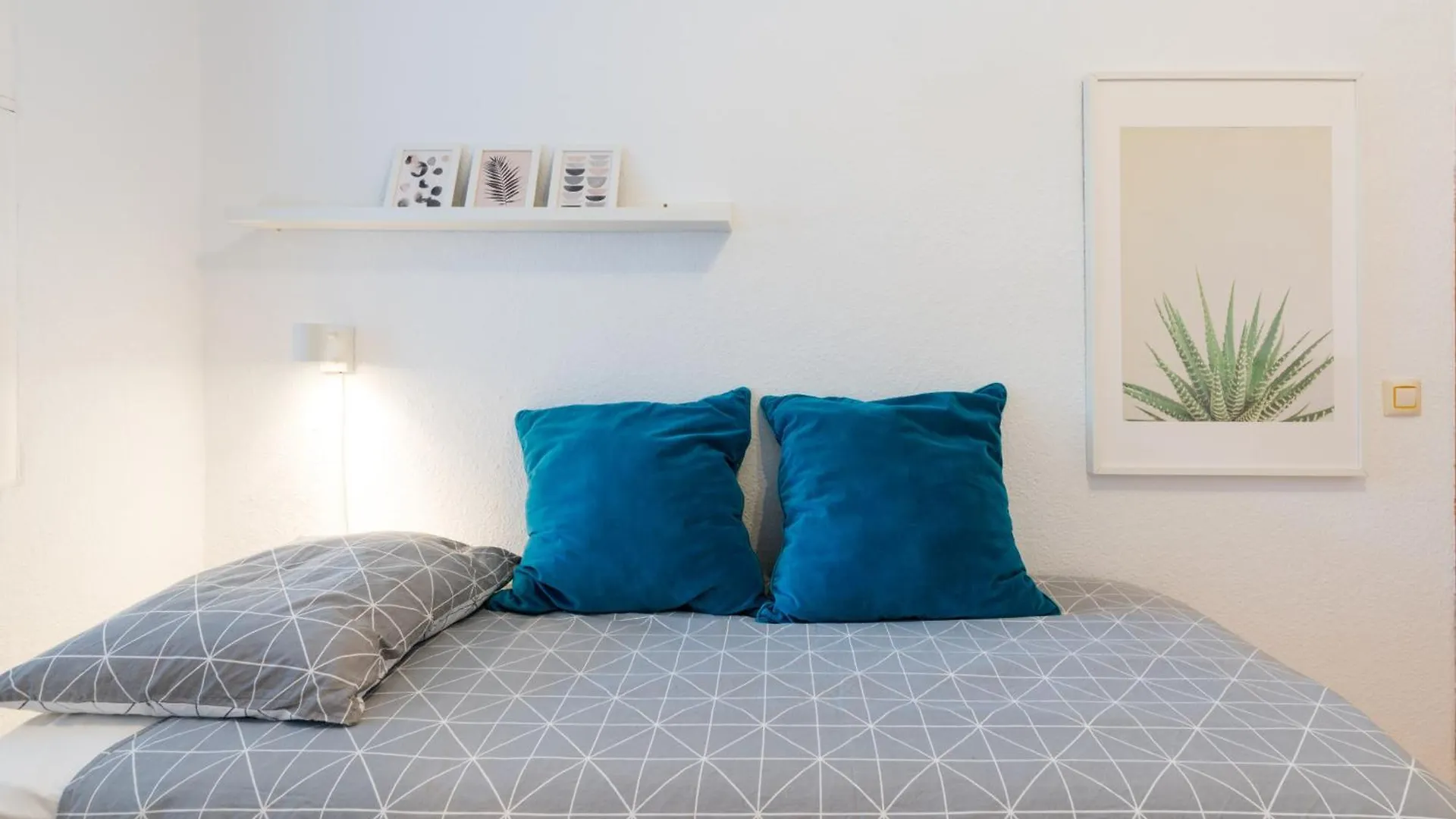 Tio Charles De June - Charming 2 Bedroom Apartment 베날마데나코스타 스페인