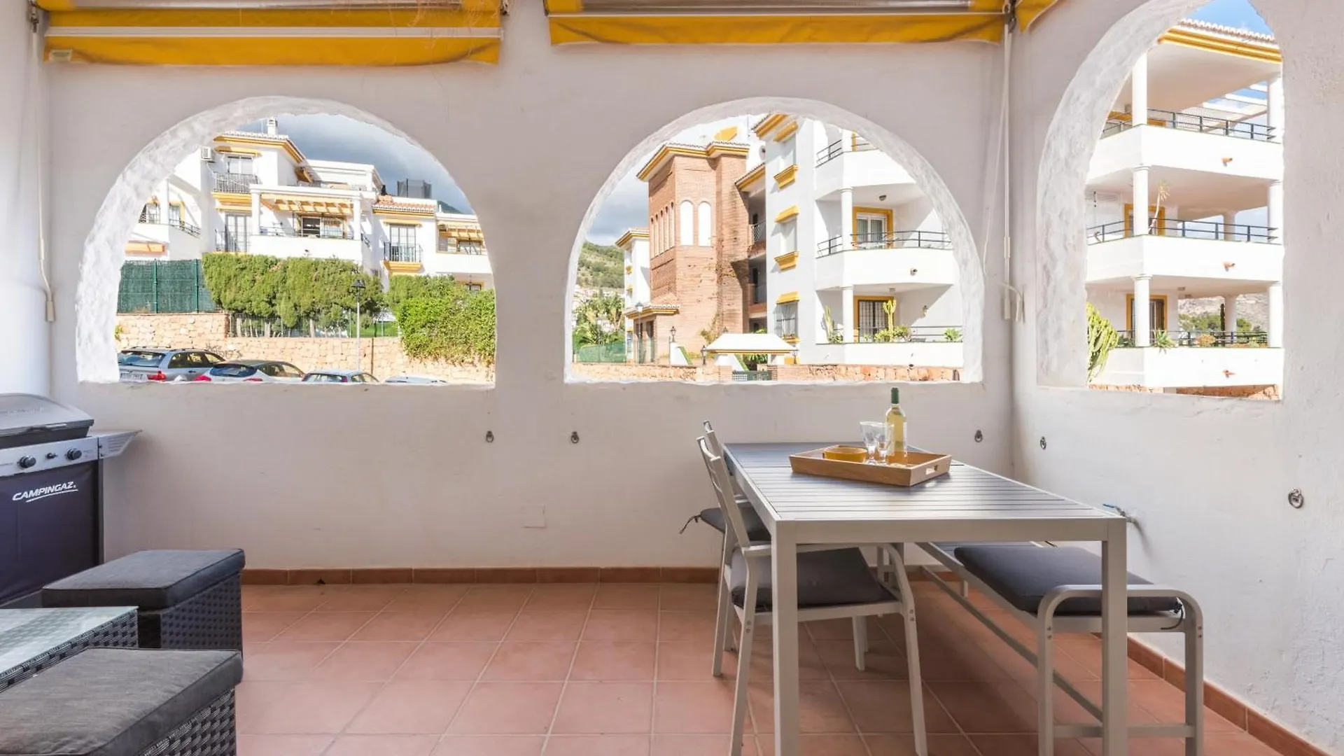 Tio Charles De June - Charming 2 Bedroom Apartment Benalmadena 0*,