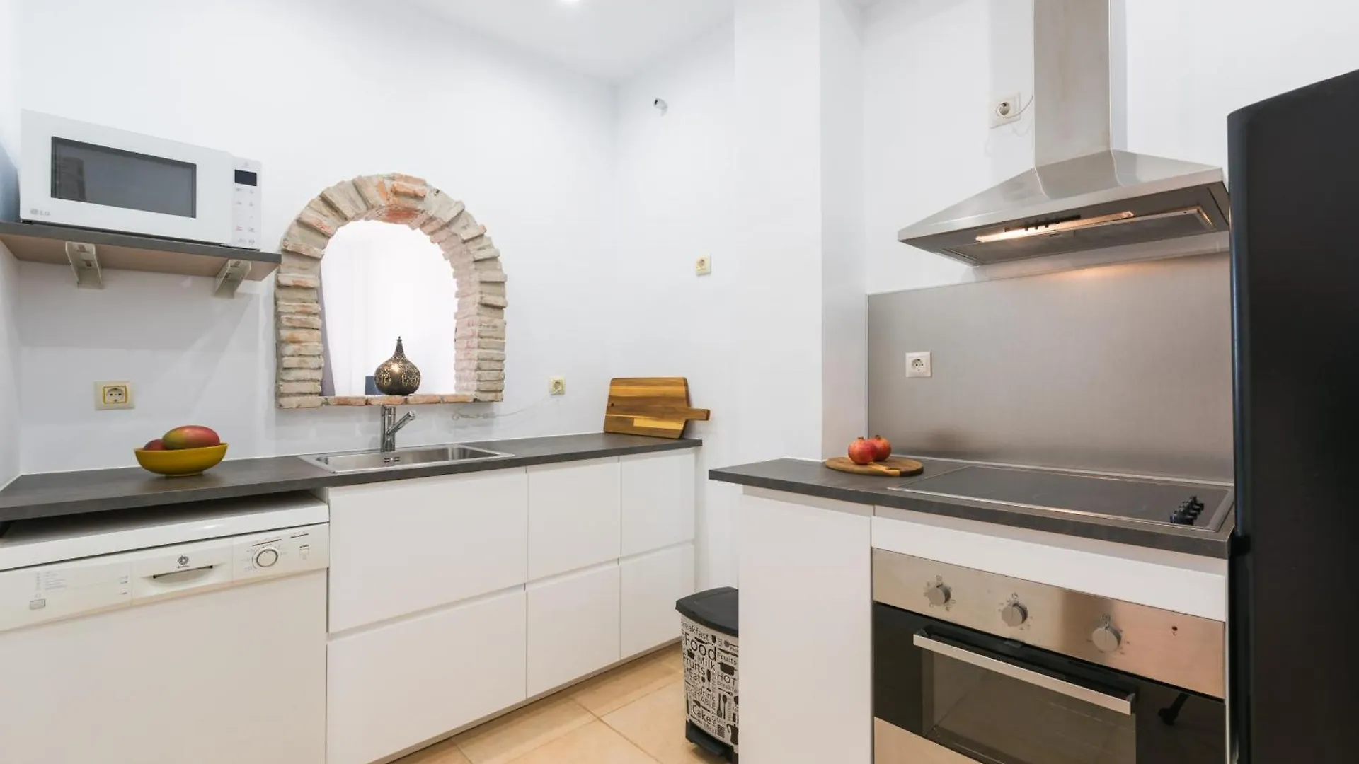 Tio Charles De June - Charming 2 Bedroom Apartment Benalmadena
