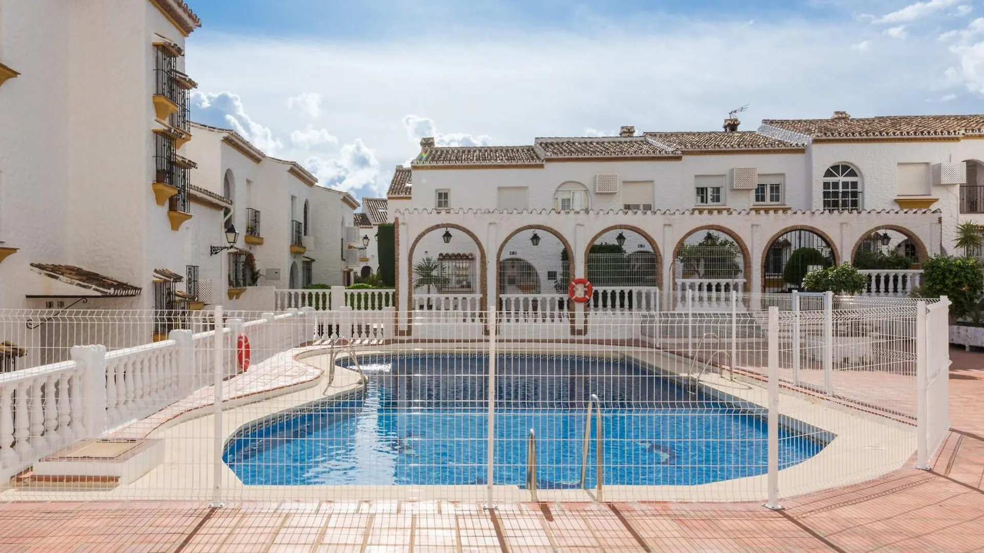 Tio Charles De June - Charming 2 Bedroom Apartment Benalmadena