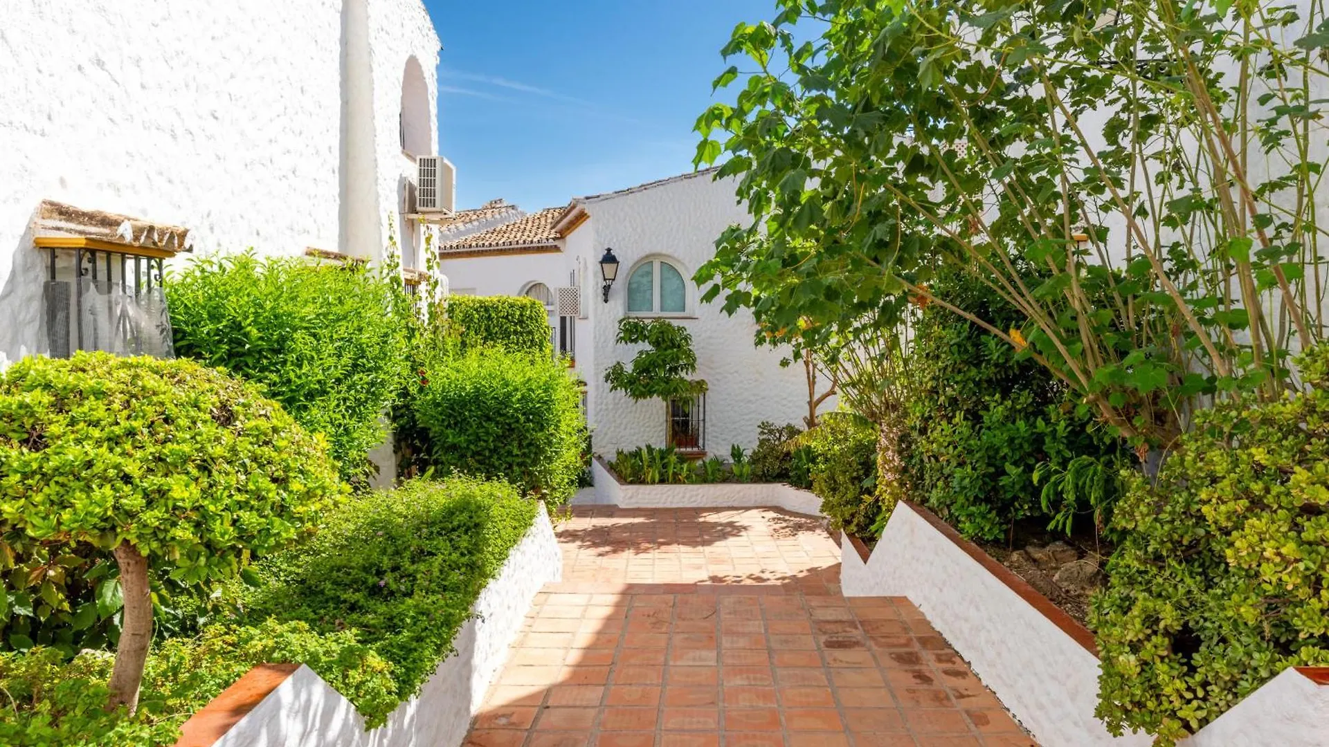 Tio Charles De June - Charming 2 Bedroom Apartment Benalmadena